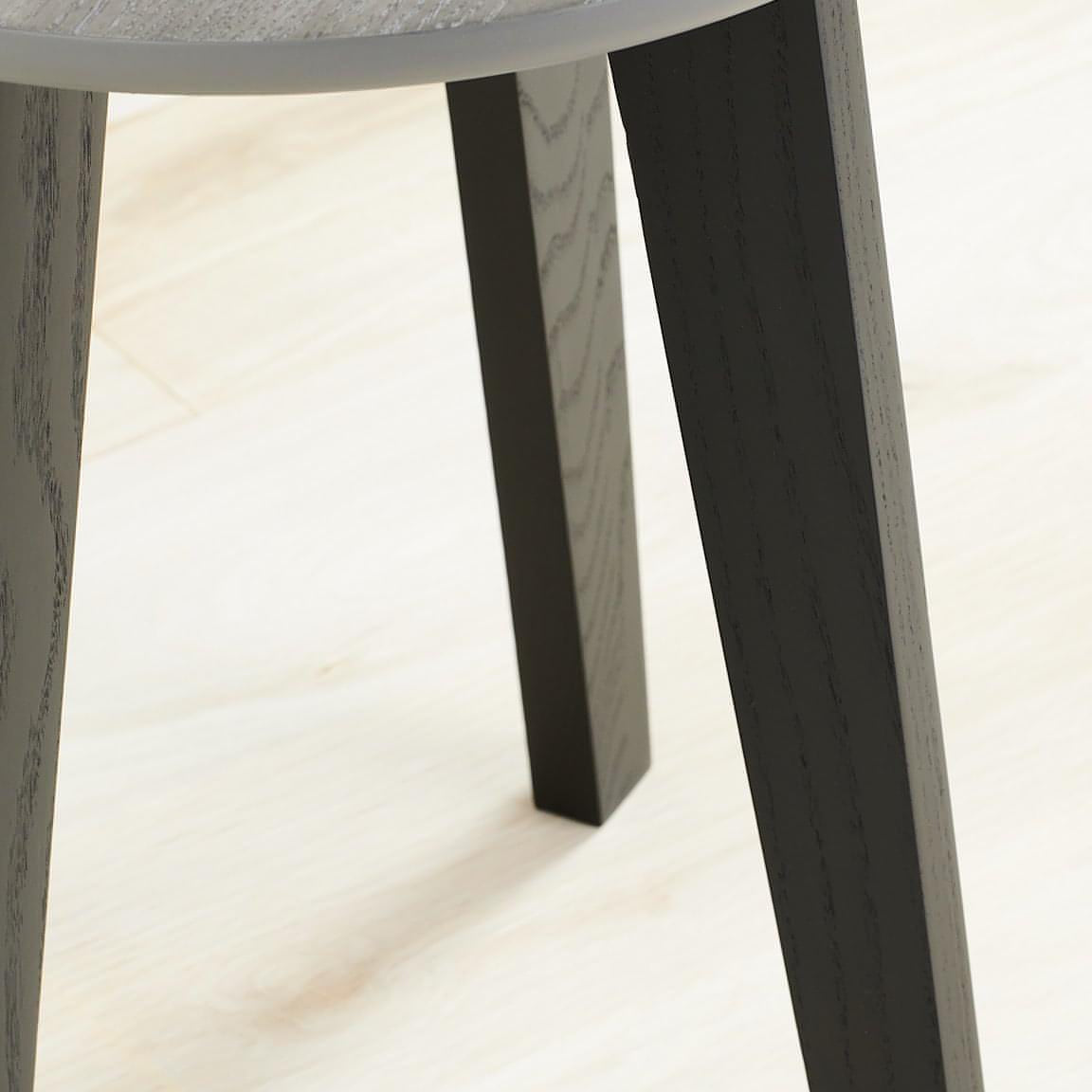 Rabbet Home 1003-10 Drinks Table Grey Oak Top Ebonized Oak Legs Closeup